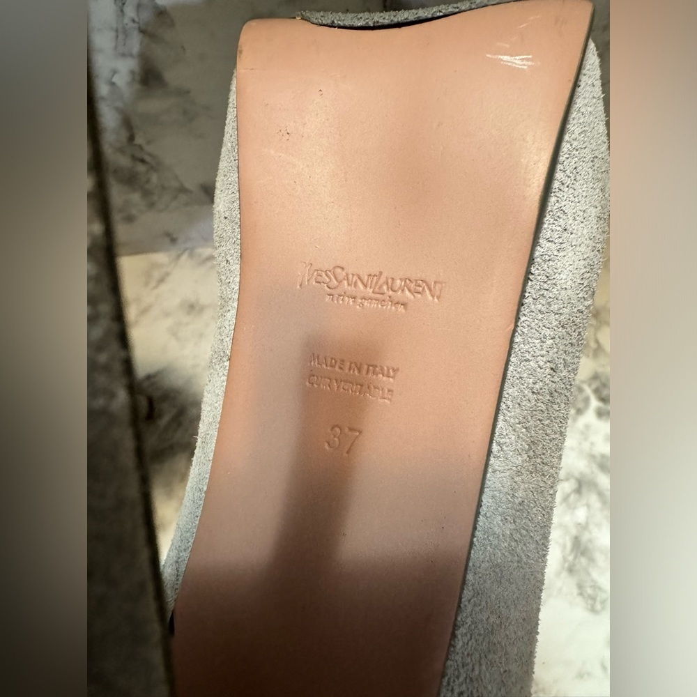 Authentic Yves Saint Laurent Grey Suede Platform Pumps - Picture 8 of 8